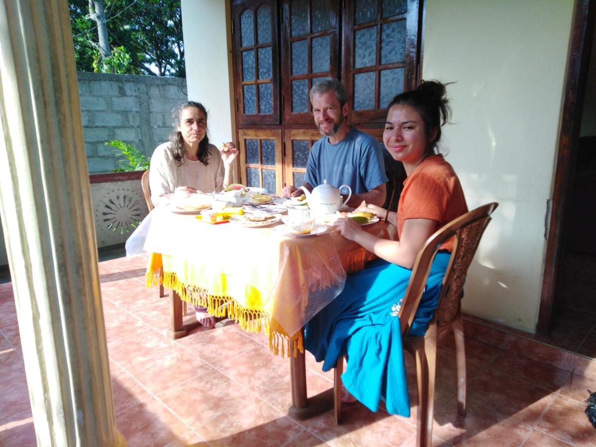 Arani Homestay Polonnaruwa Eksteriør billede